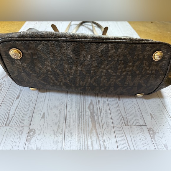 Michael Kors Brown Logo Tote with Tan Straps and Gold Charm FLAWED - Picture 4 of 11